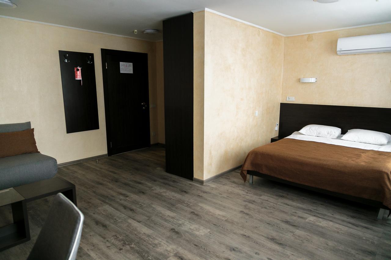Tourist Hotel Charkiw Exterior foto