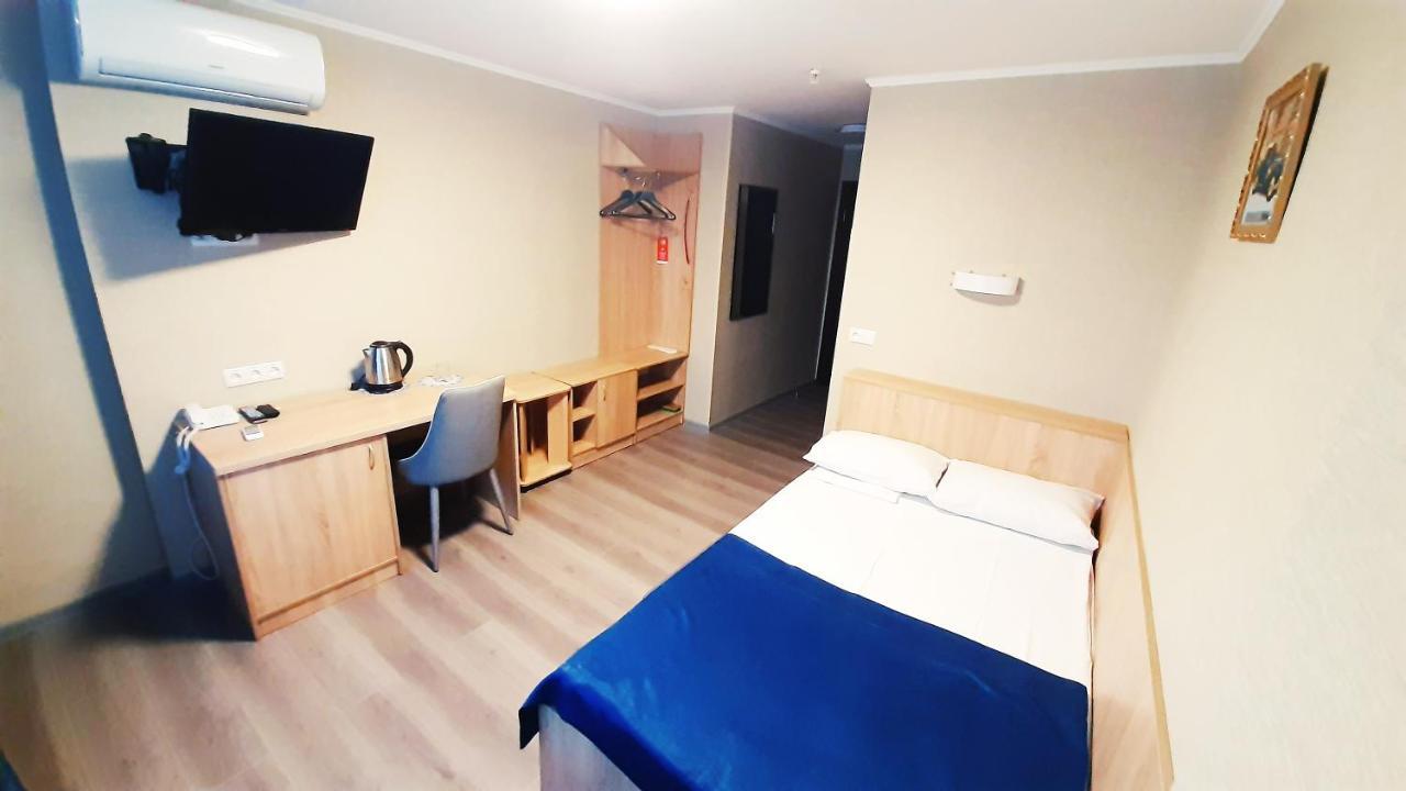 Tourist Hotel Charkiw Exterior foto