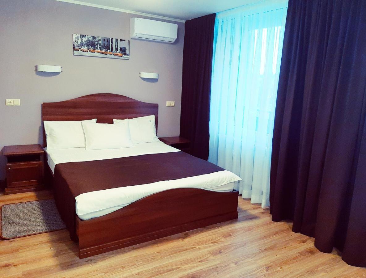 Tourist Hotel Charkiw Exterior foto