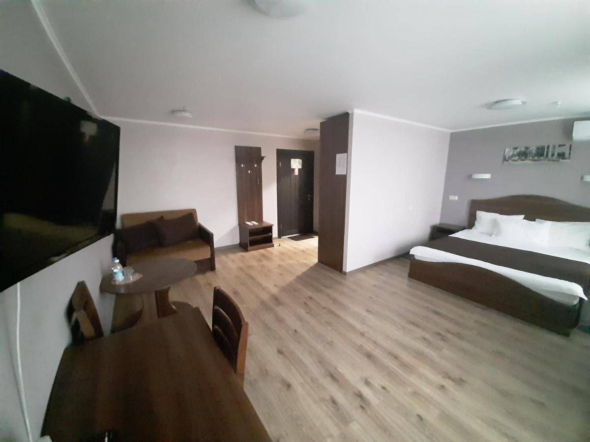 Tourist Hotel Charkiw Exterior foto