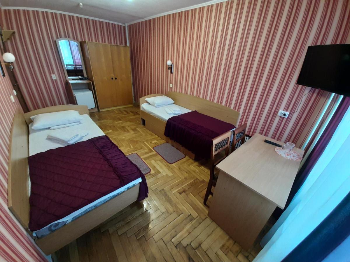 Tourist Hotel Charkiw Exterior foto